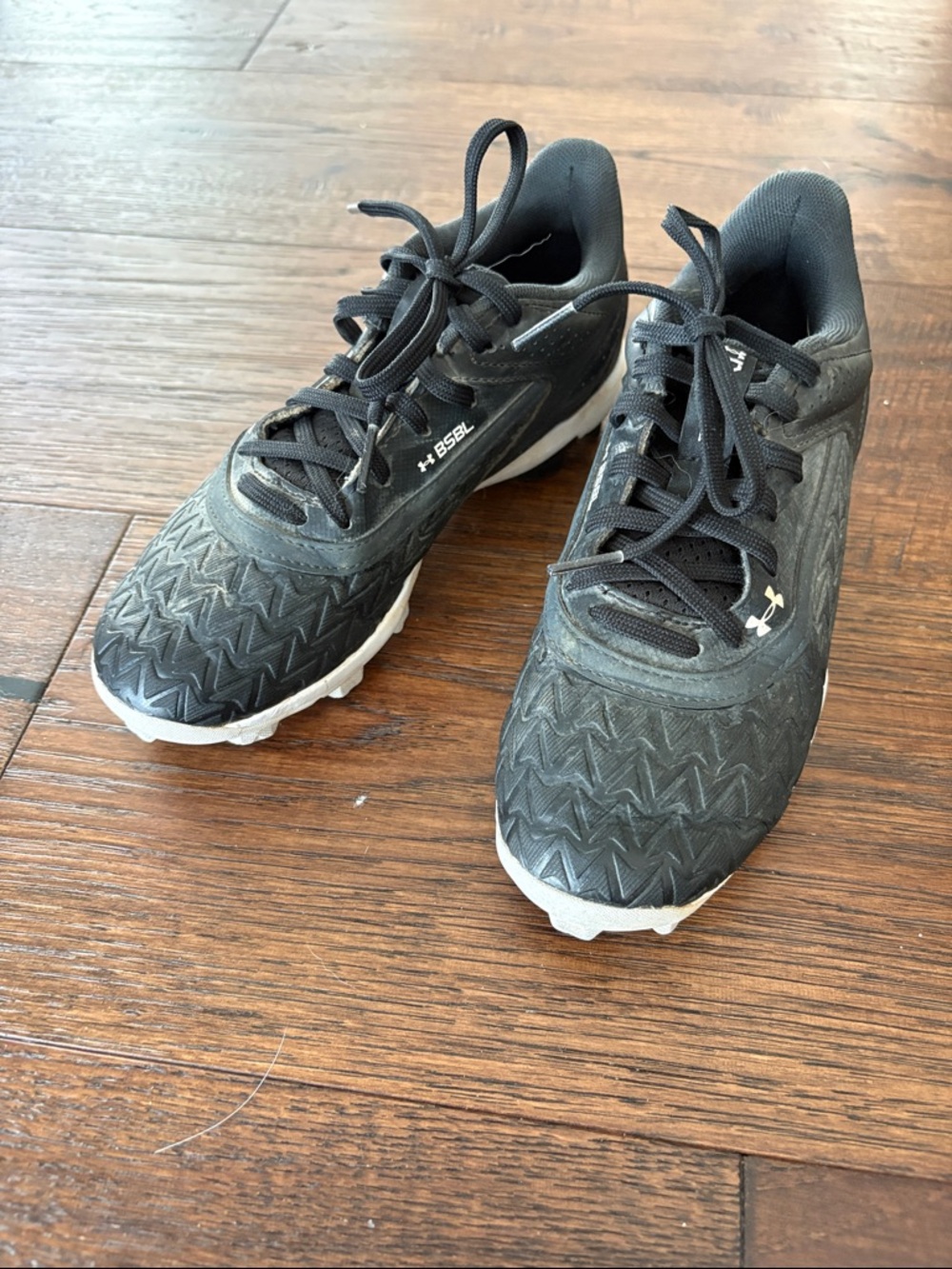 Under Armour Leadoff Low RM 3.0 Jr. Black and White Baseball Cleats - Size 3